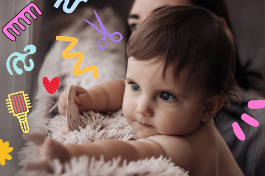 Bébé avec ses cheveux