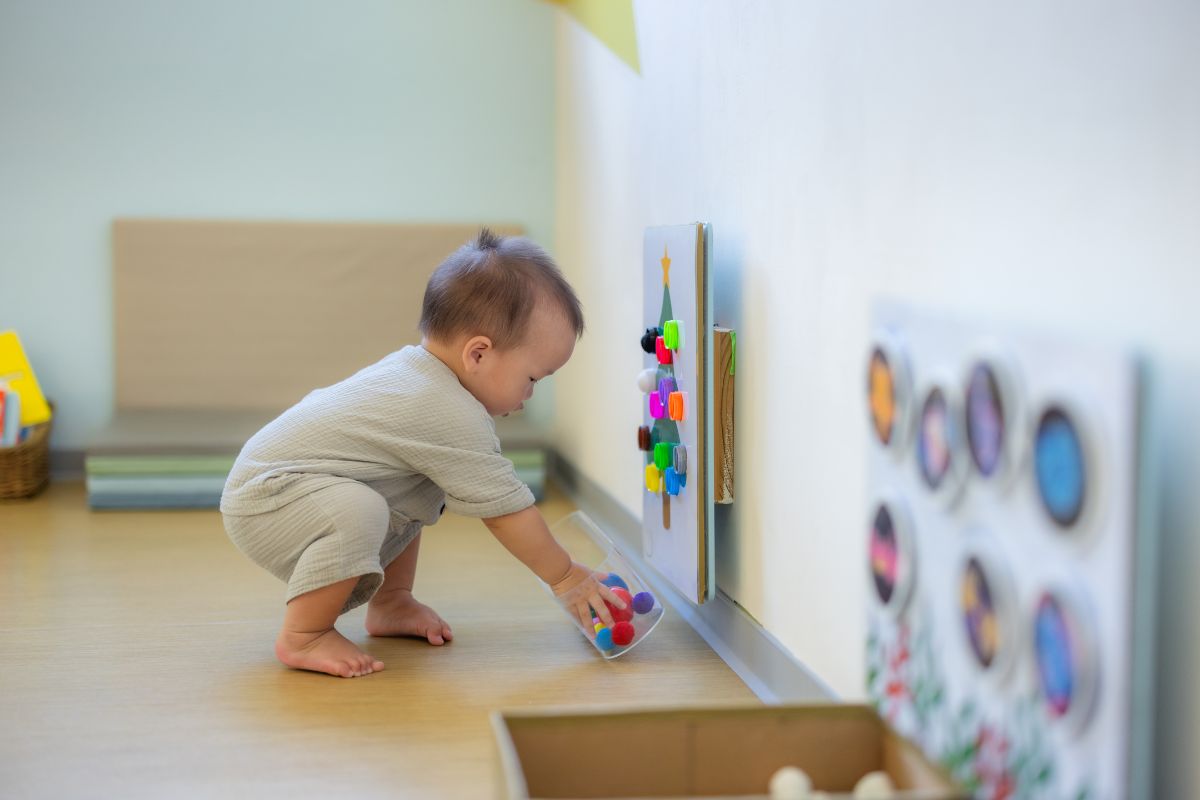 eveil de bebe et developpement de l imagination par le jeu libre