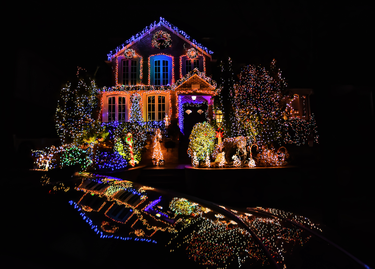 Maison illuminée pour Noël. 