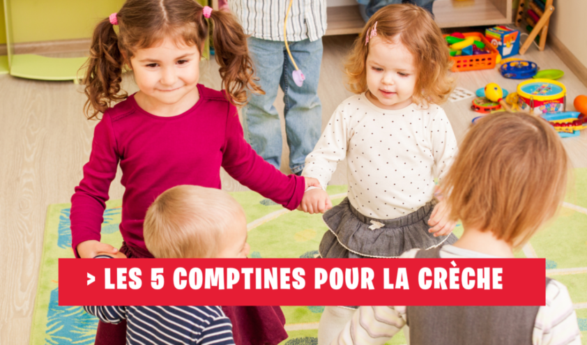 Enfants à la crèche qui chantent des comptines