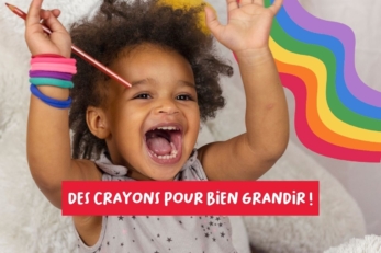 Enfant avec un crayon de couleur pour illustrer les bienfaits du coloriage