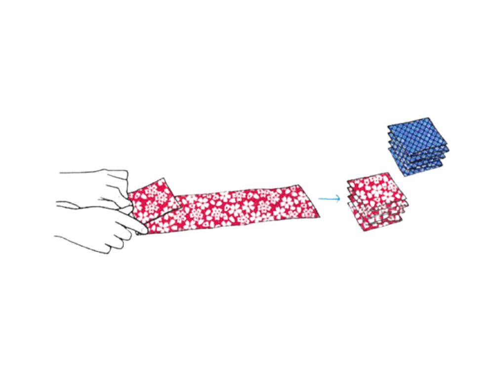 DIY koinobori enfant plier papier en accordéon pour créer les écailles