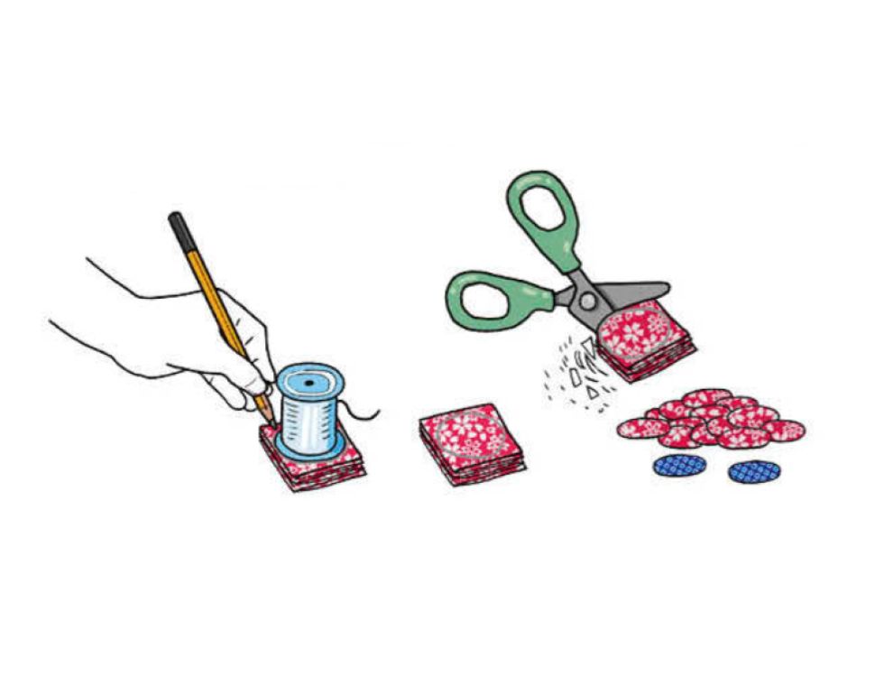 découper des écailles rondes dans du papier coloré